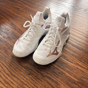 Mizuno women's volleyball shoes, size 9.5